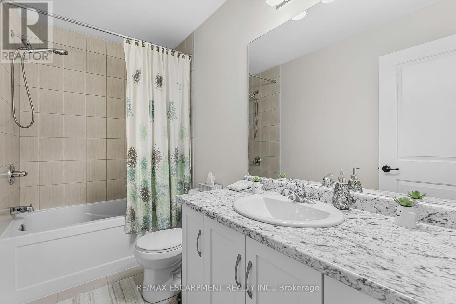 72 Severino Circle, West Lincoln (Smithville), Ontario  L0R 2A0 - Photo 20 - X12033044