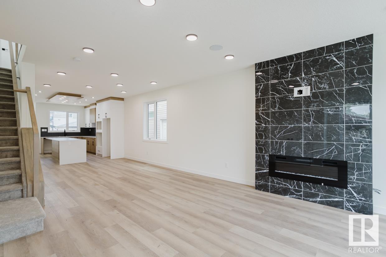 Property at 9735 157 ST NW NW image 5