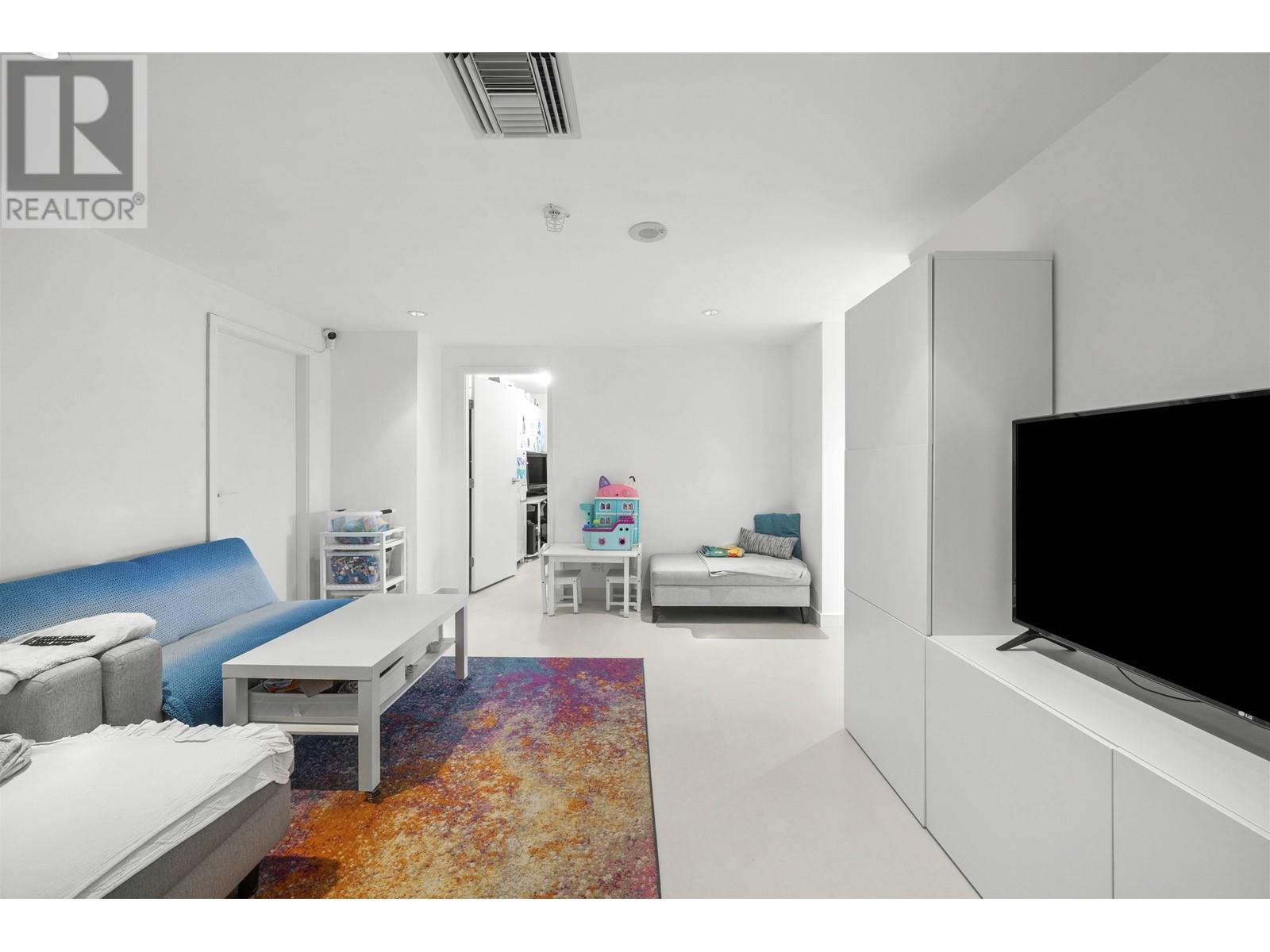 Listing Picture 20 of 40 : 106 8 SMITHE MEWS, Vancouver / 溫哥華 - 魯藝地產 Yvonne Lu Group - MLS Medallion Club Member