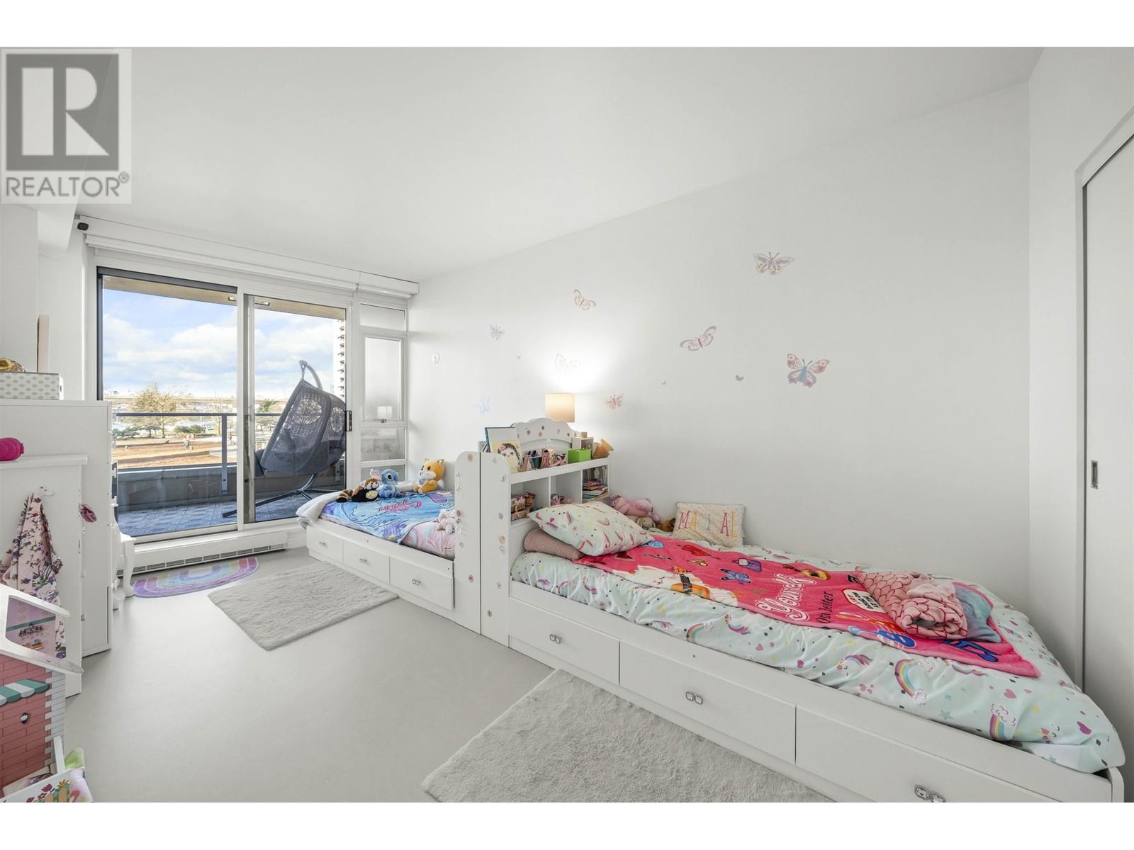 Listing Picture 31 of 40 : 106 8 SMITHE MEWS, Vancouver / 溫哥華 - 魯藝地產 Yvonne Lu Group - MLS Medallion Club Member