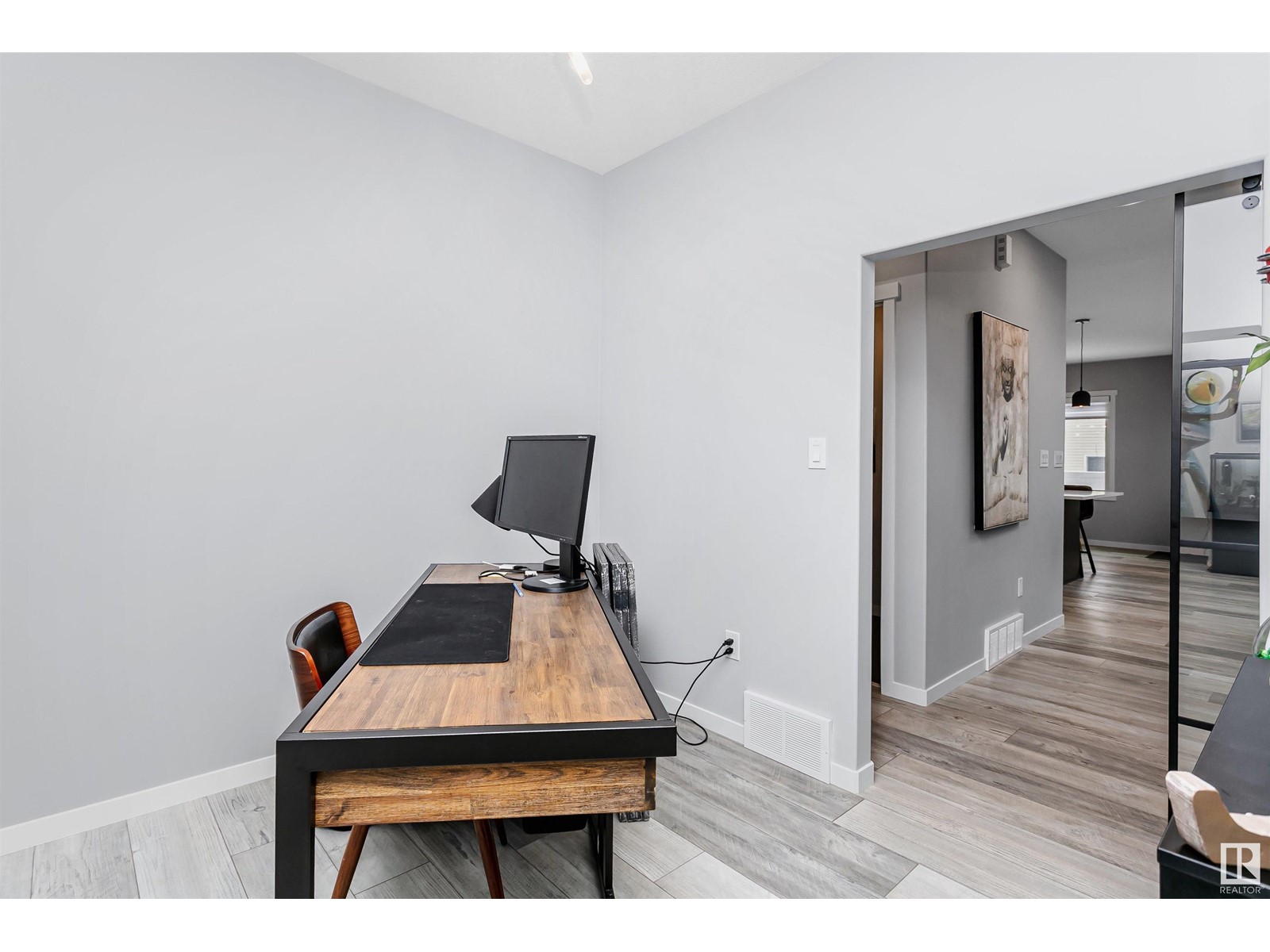 Property at 17706 73A ST NW image 4