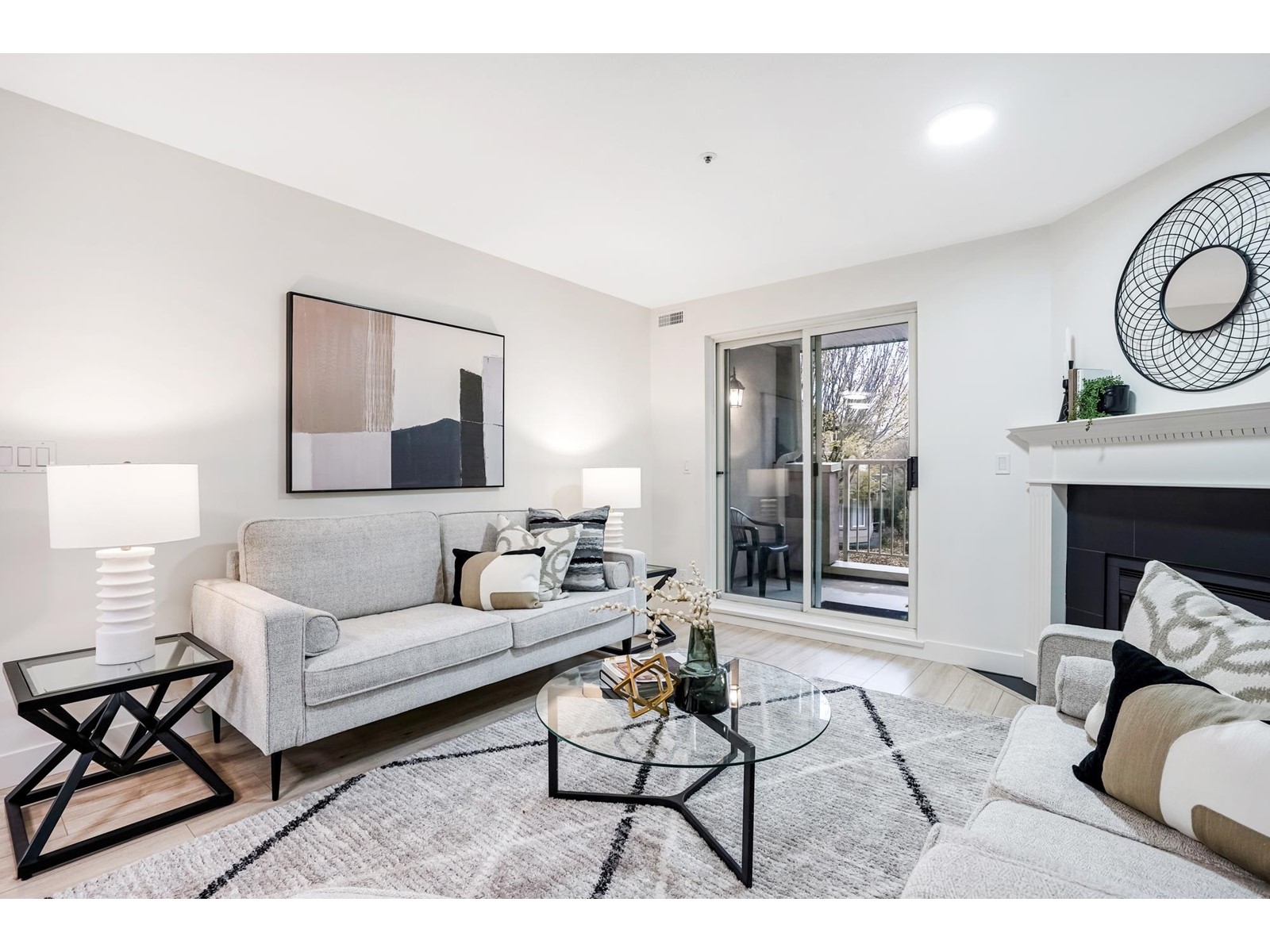Property at 201 13870 70 AVENUE image 1