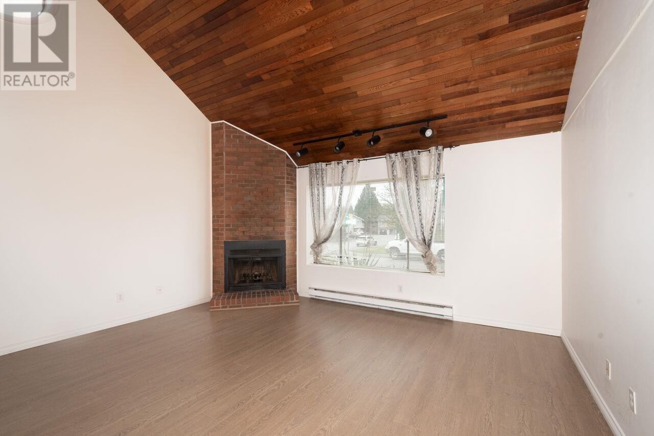 Property at 3167 GAMBIER AVENUE image 2