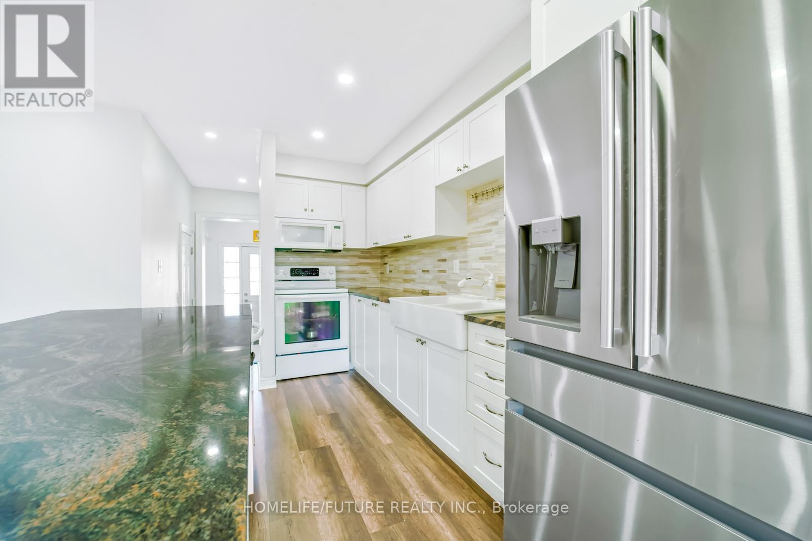 123 Underwood Drive, Whitby, Ontario  L1M 0K9 - Photo 11 - E12033146