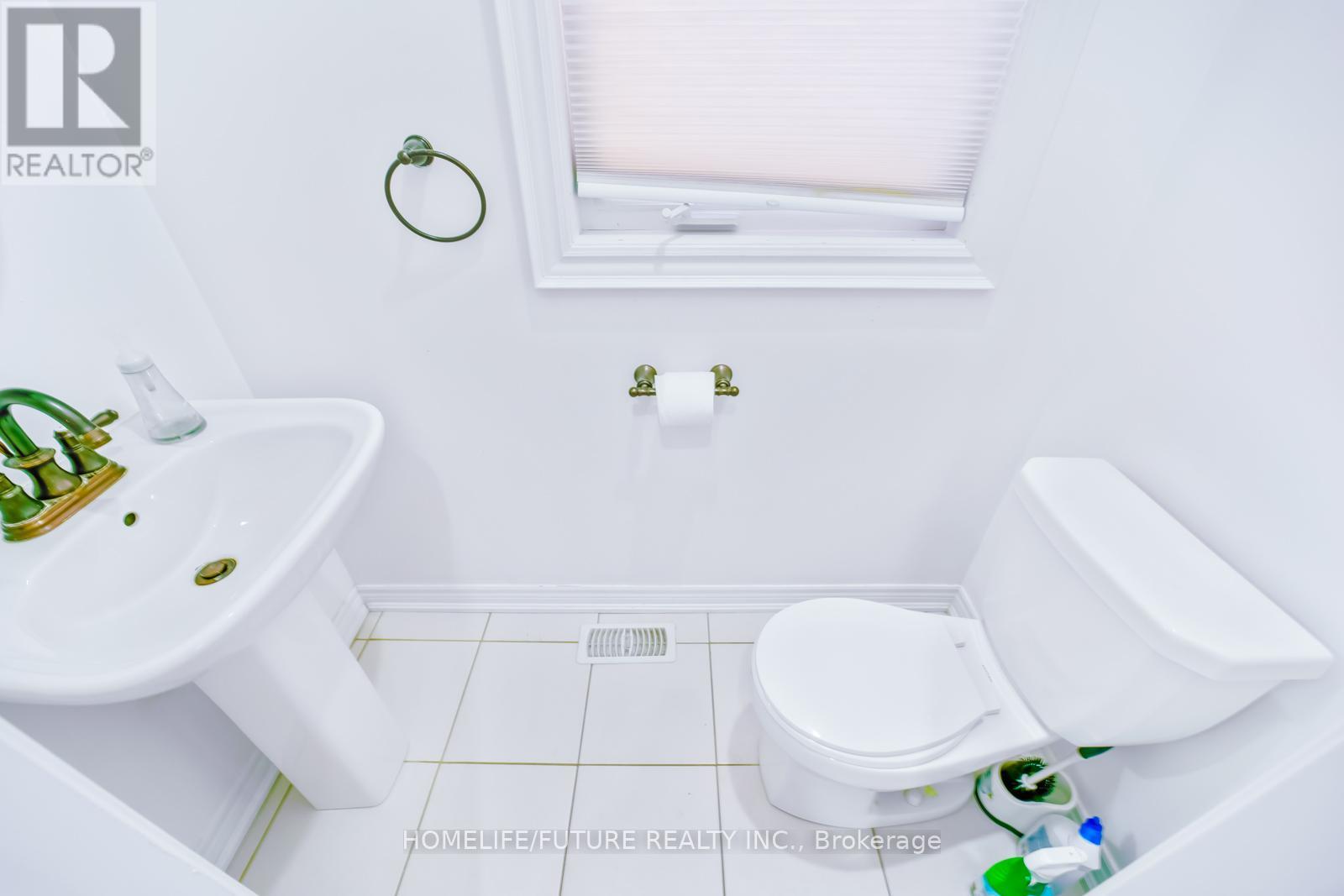 123 Underwood Drive, Whitby, Ontario  L1M 0K9 - Photo 15 - E12033146