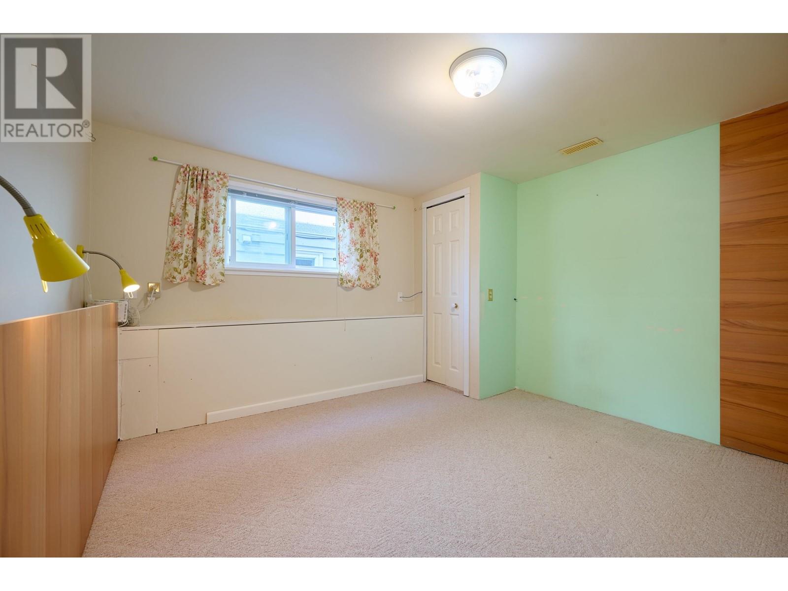Listing Picture 16 of 24 : 866 W 59TH AVENUE, Vancouver / 溫哥華 - 魯藝地產 Yvonne Lu Group - MLS Medallion Club Member