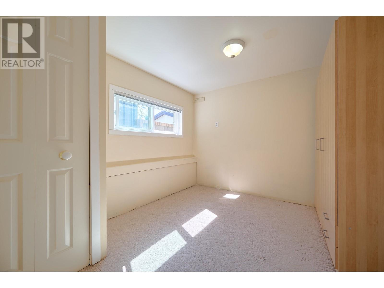 Listing Picture 17 of 24 : 866 W 59TH AVENUE, Vancouver / 溫哥華 - 魯藝地產 Yvonne Lu Group - MLS Medallion Club Member
