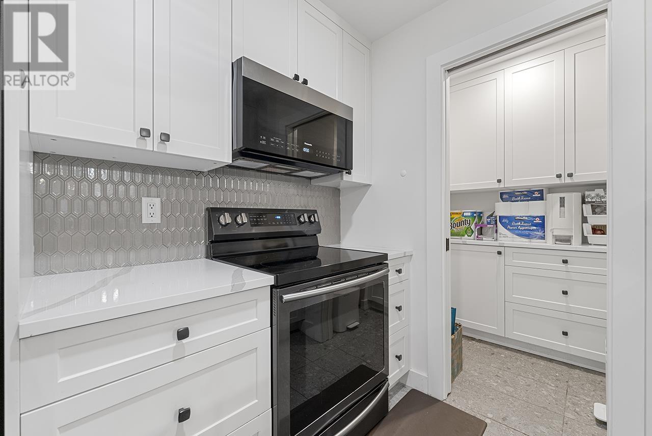 Listing Picture 5 of 21 : 109 7500 MINORU BOULEVARD, Richmond / 烈治文 - 魯藝地產 Yvonne Lu Group - MLS Medallion Club Member