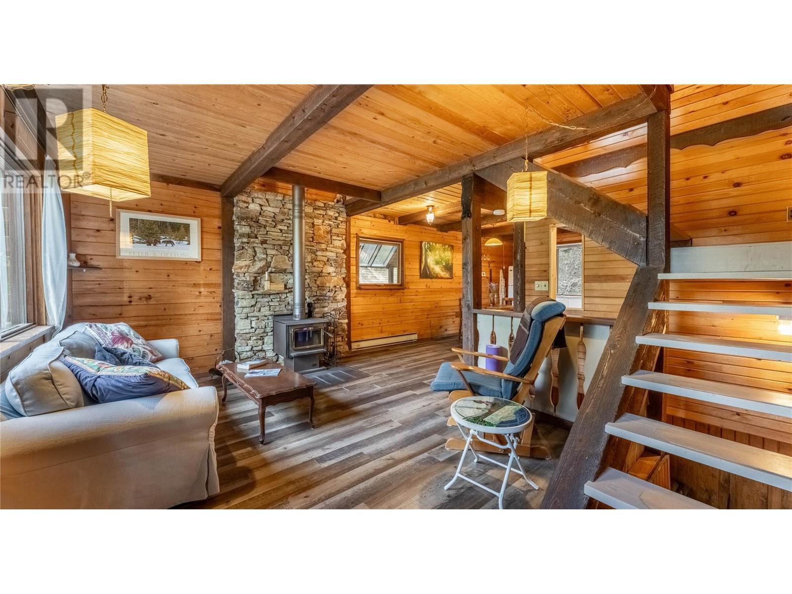 16253 Selkirk Road, Crawford Bay, British Columbia  V0B 1E0 - Photo 14 - 10339909