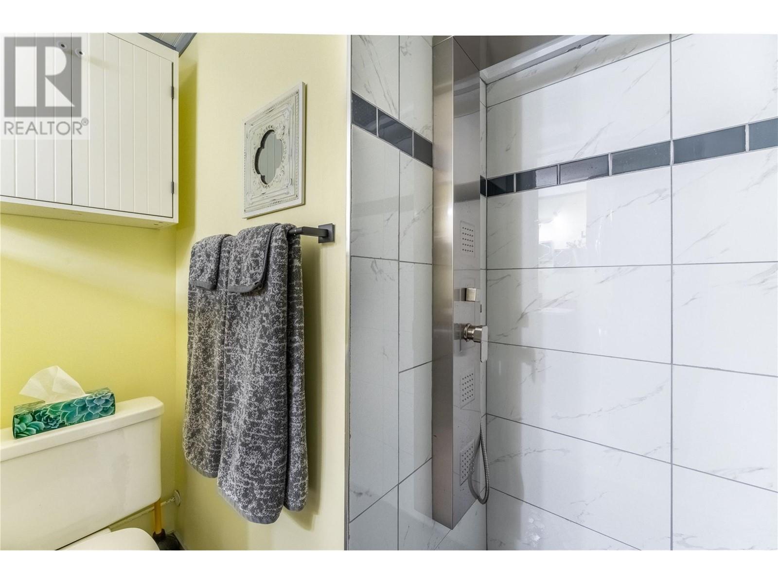 16253 Selkirk Road, Crawford Bay, British Columbia  V0B 1E0 - Photo 17 - 10339909