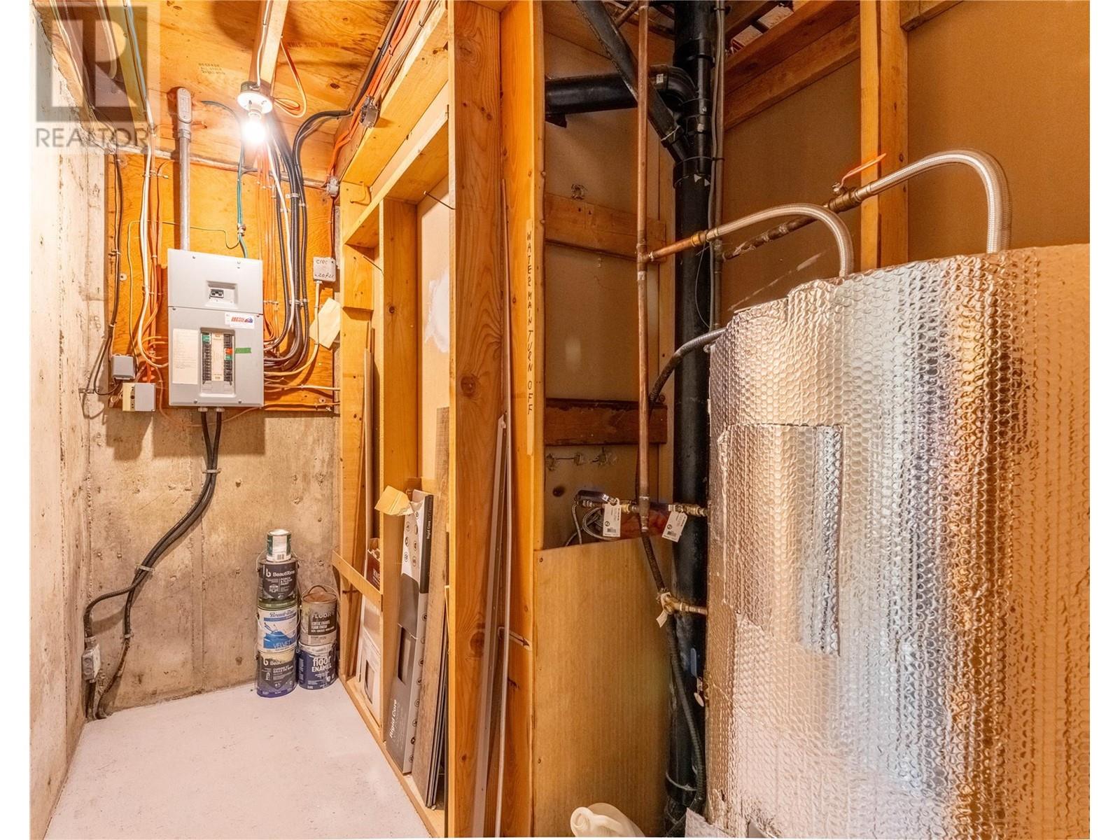 16253 Selkirk Road, Crawford Bay, British Columbia  V0B 1E0 - Photo 21 - 10339909