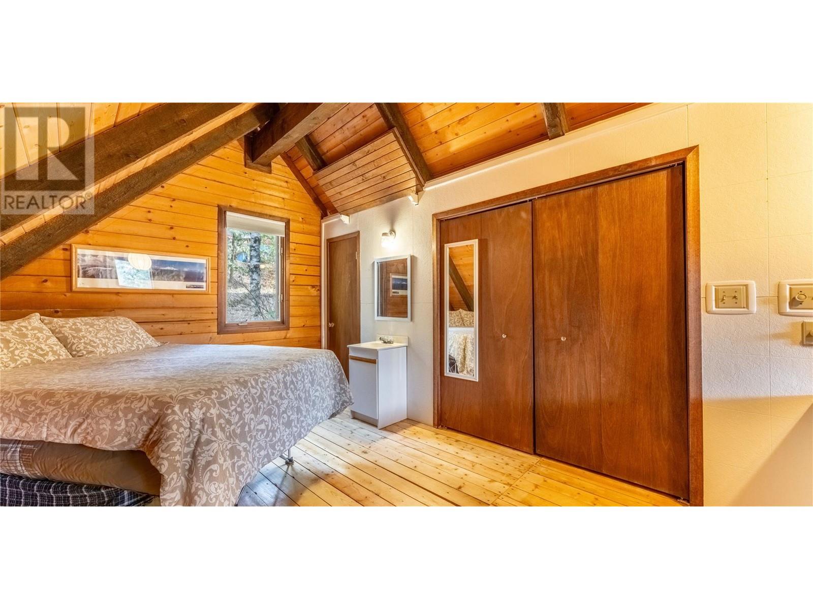 16253 Selkirk Road, Crawford Bay, British Columbia  V0B 1E0 - Photo 24 - 10339909