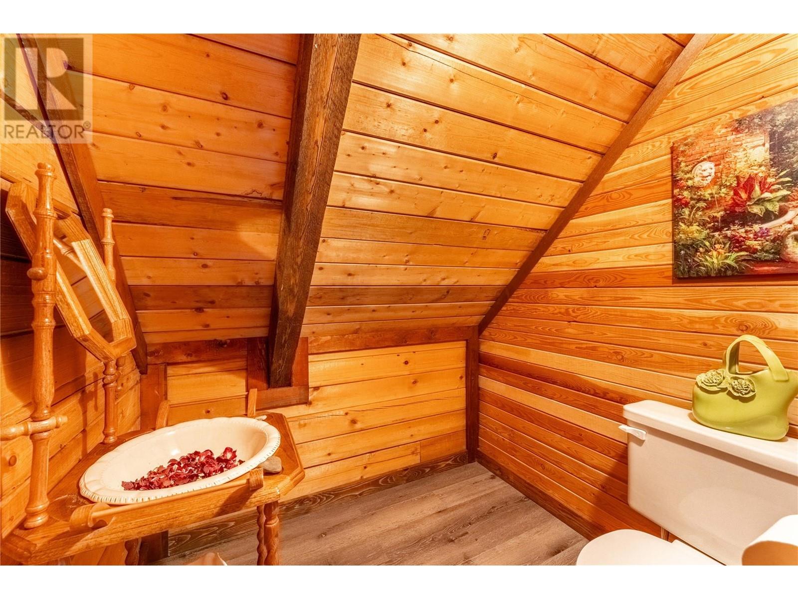 16253 Selkirk Road, Crawford Bay, British Columbia  V0B 1E0 - Photo 26 - 10339909