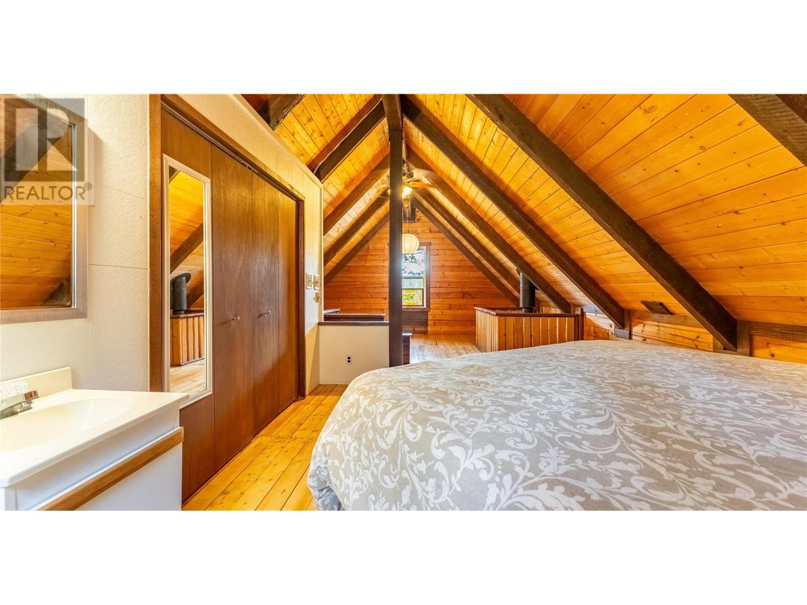 16253 Selkirk Road, Crawford Bay, British Columbia  V0B 1E0 - Photo 27 - 10339909