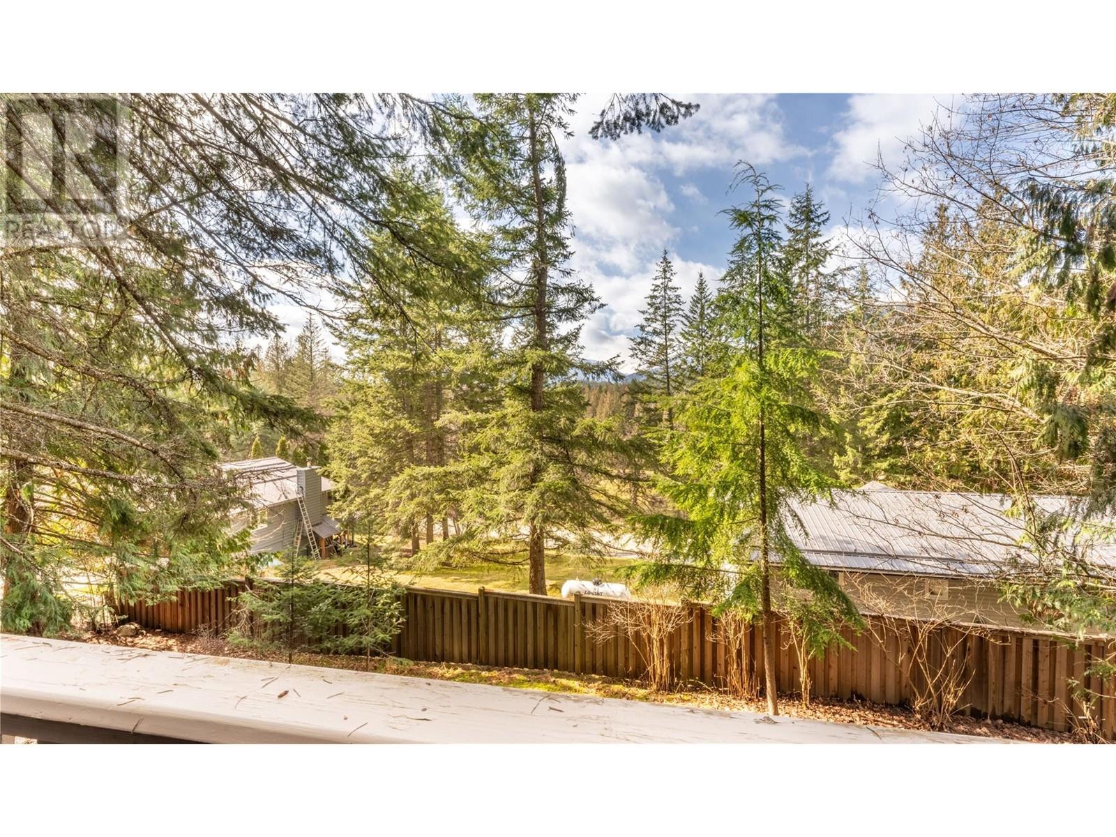 16253 Selkirk Road, Crawford Bay, British Columbia  V0B 1E0 - Photo 33 - 10339909