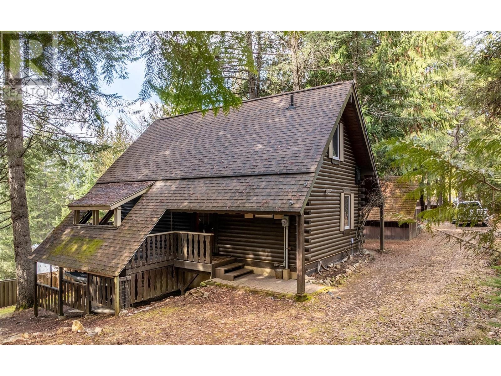 16253 Selkirk Road, Crawford Bay, British Columbia  V0B 1E0 - Photo 4 - 10339909