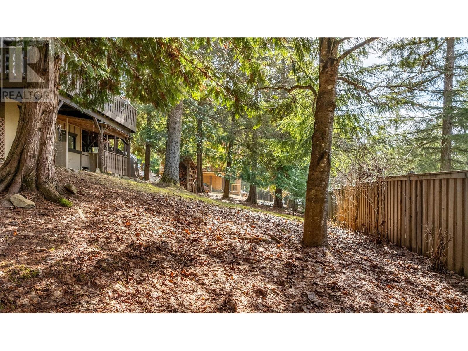 16253 Selkirk Road, Crawford Bay, British Columbia  V0B 1E0 - Photo 43 - 10339909