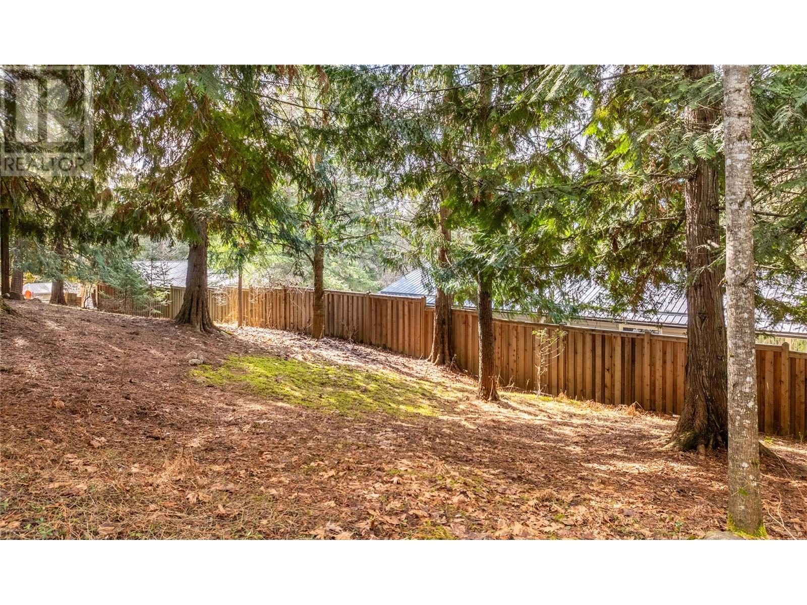 16253 Selkirk Road, Crawford Bay, British Columbia  V0B 1E0 - Photo 44 - 10339909