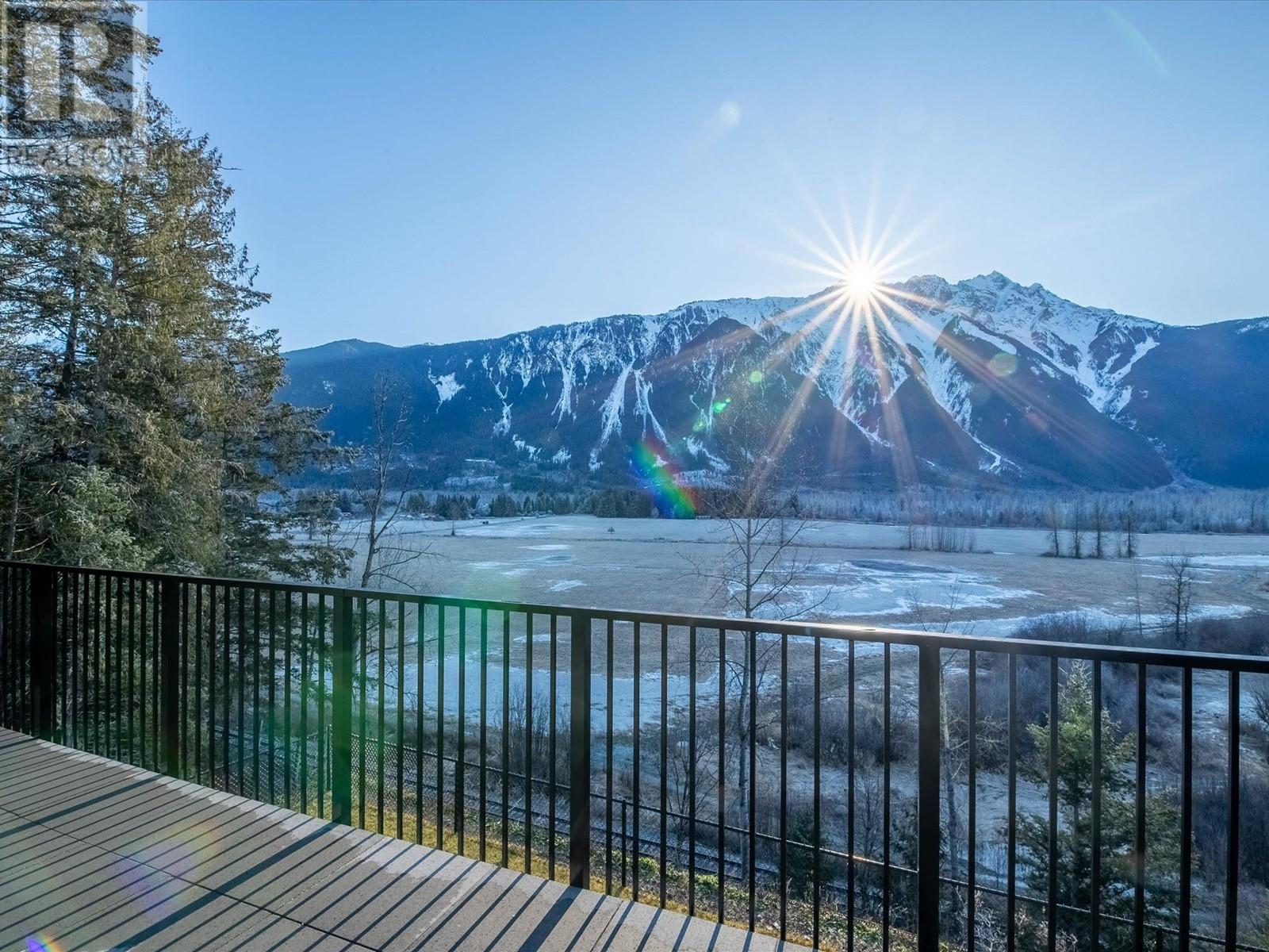 25 4000 Sunstone Way, Pemberton, British Columbia  V0N 2L3 - Photo 26 - R2980551