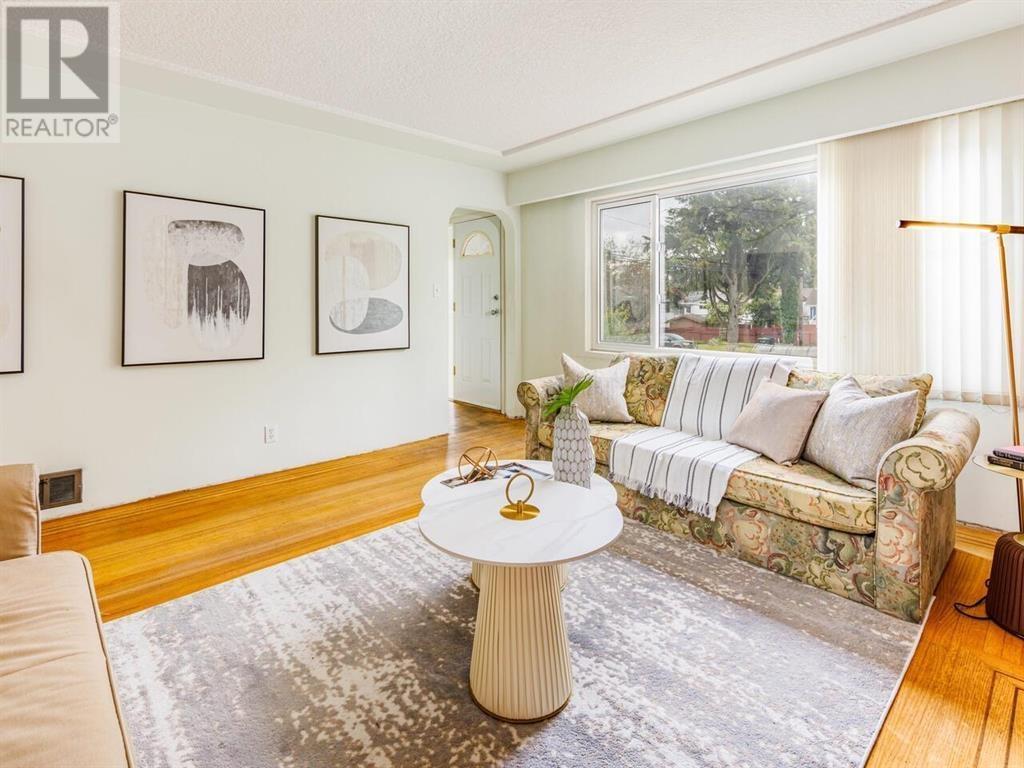 3687 E 26th Avenue, Vancouver, British Columbia  V5R 1M6 - Photo 2 - R2980555
