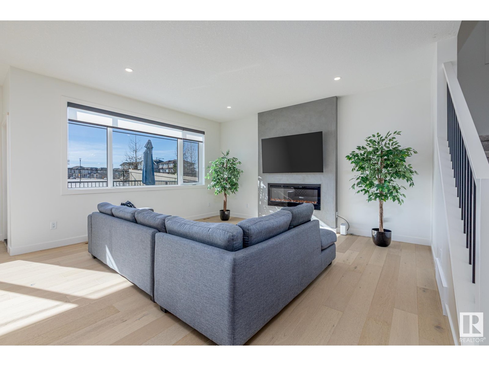 Property at 4278 CHICHAK CL SW image 3