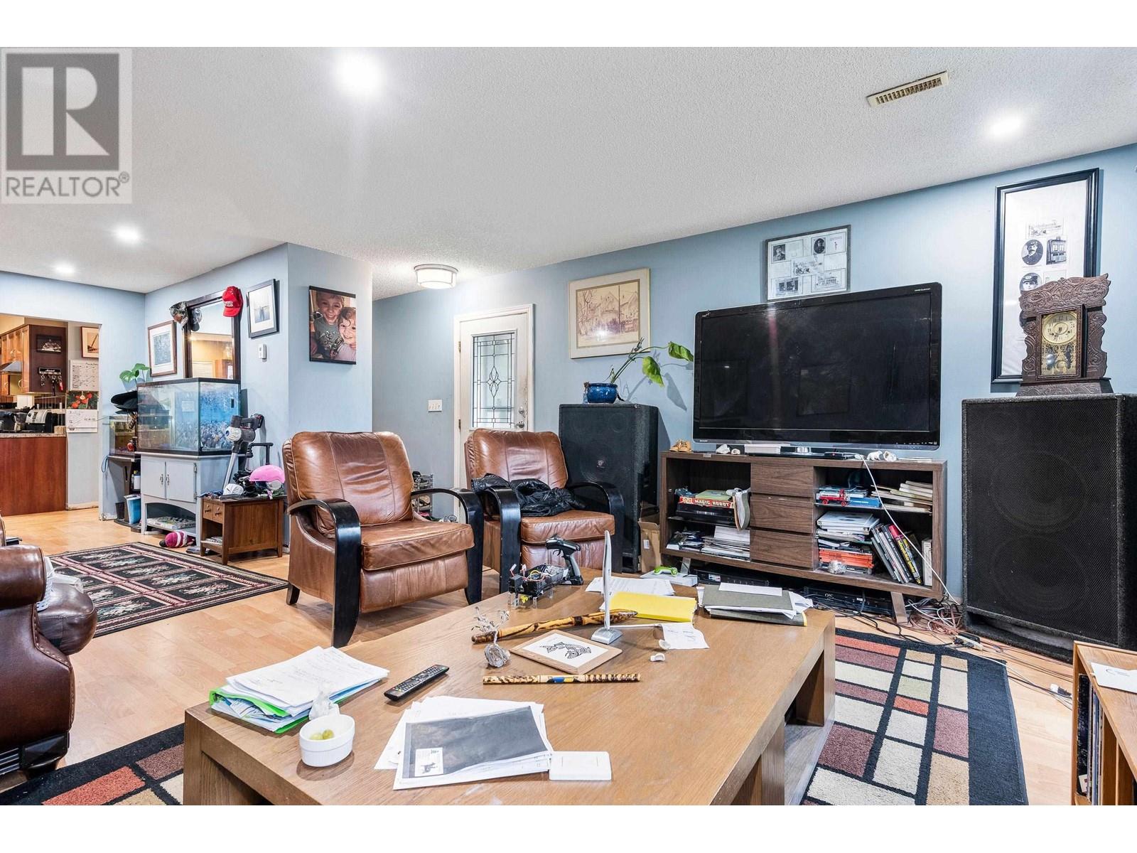 21598 Spring Avenue, Maple Ridge, British Columbia  V4R 2K6 - Photo 6 - R2980516