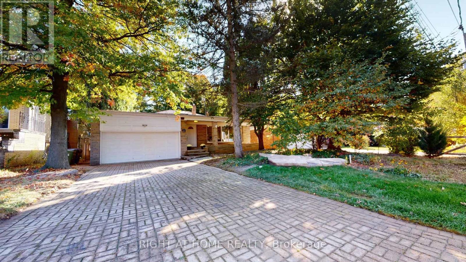 Property at 23 CHRISTINE CRESCENT image 1