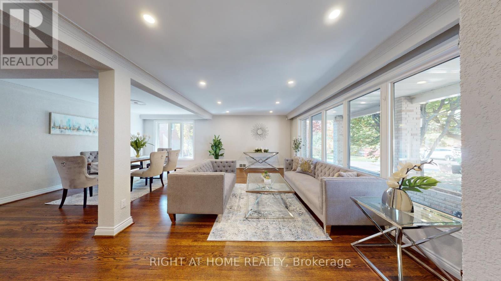 Property at 23 CHRISTINE CRESCENT image 3
