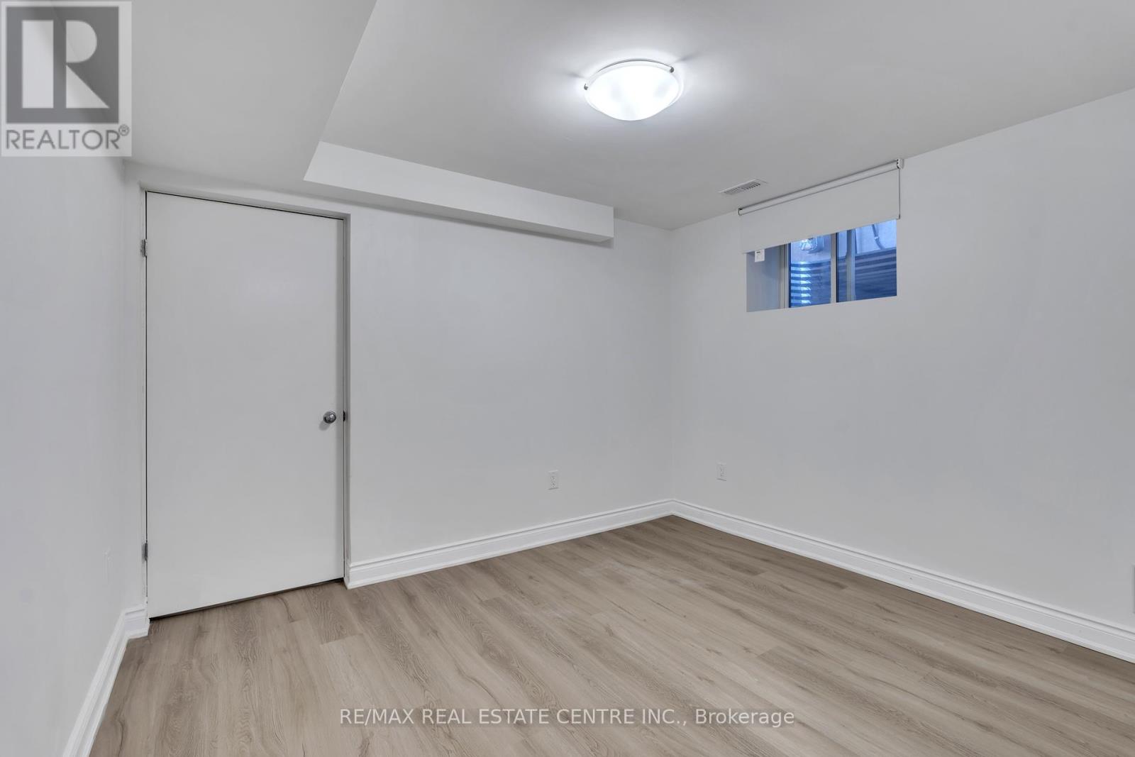 48 Isaiah Drive W, Kitchener, Ontario  N2E 0B2 - Photo 33 - X12033209