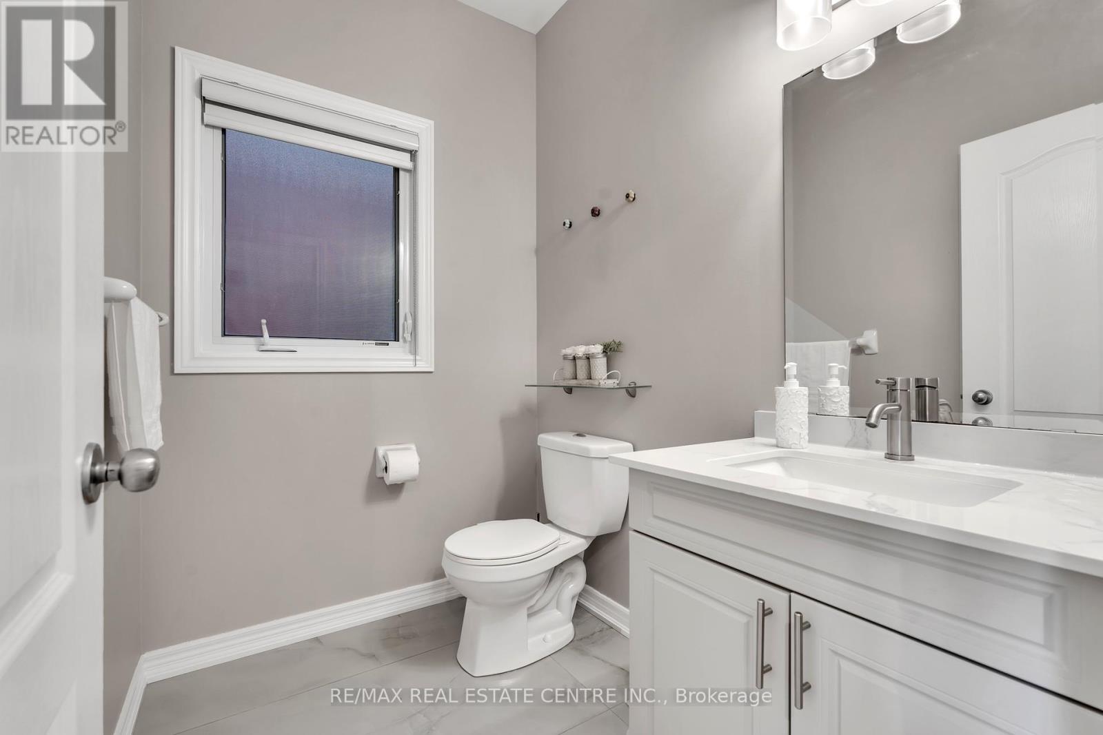 48 Isaiah Drive W, Kitchener, Ontario  N2E 0B2 - Photo 6 - X12033209