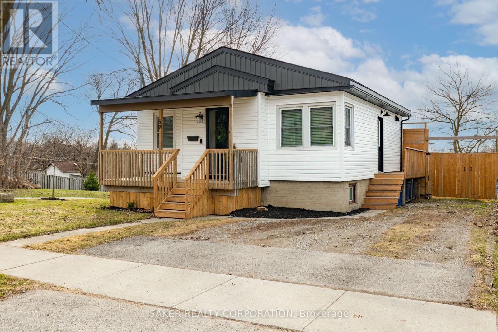 59 Connaught Avenue