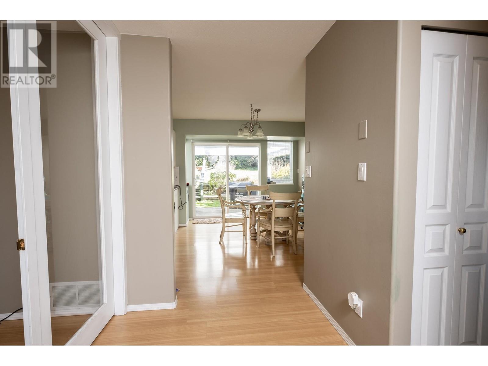 5078 Bay Road, Sechelt, British Columbia  V7Z 0E9 - Photo 4 - R2980289