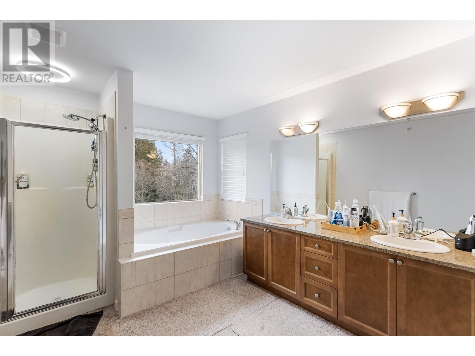 24763 Mcclure Drive, Maple Ridge, British Columbia  V2W 0A5 - Photo 12 - R2979086