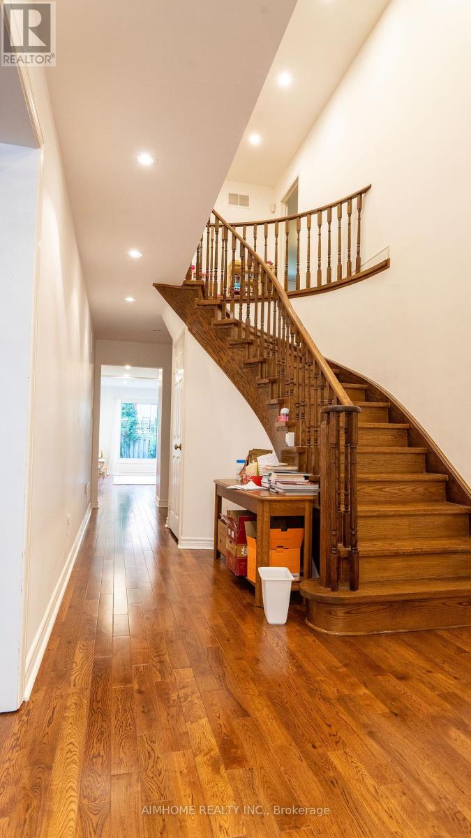 59 Peterborough Avenue, Markham, Ontario  L3T 7C2 - Photo 10 - N12033263