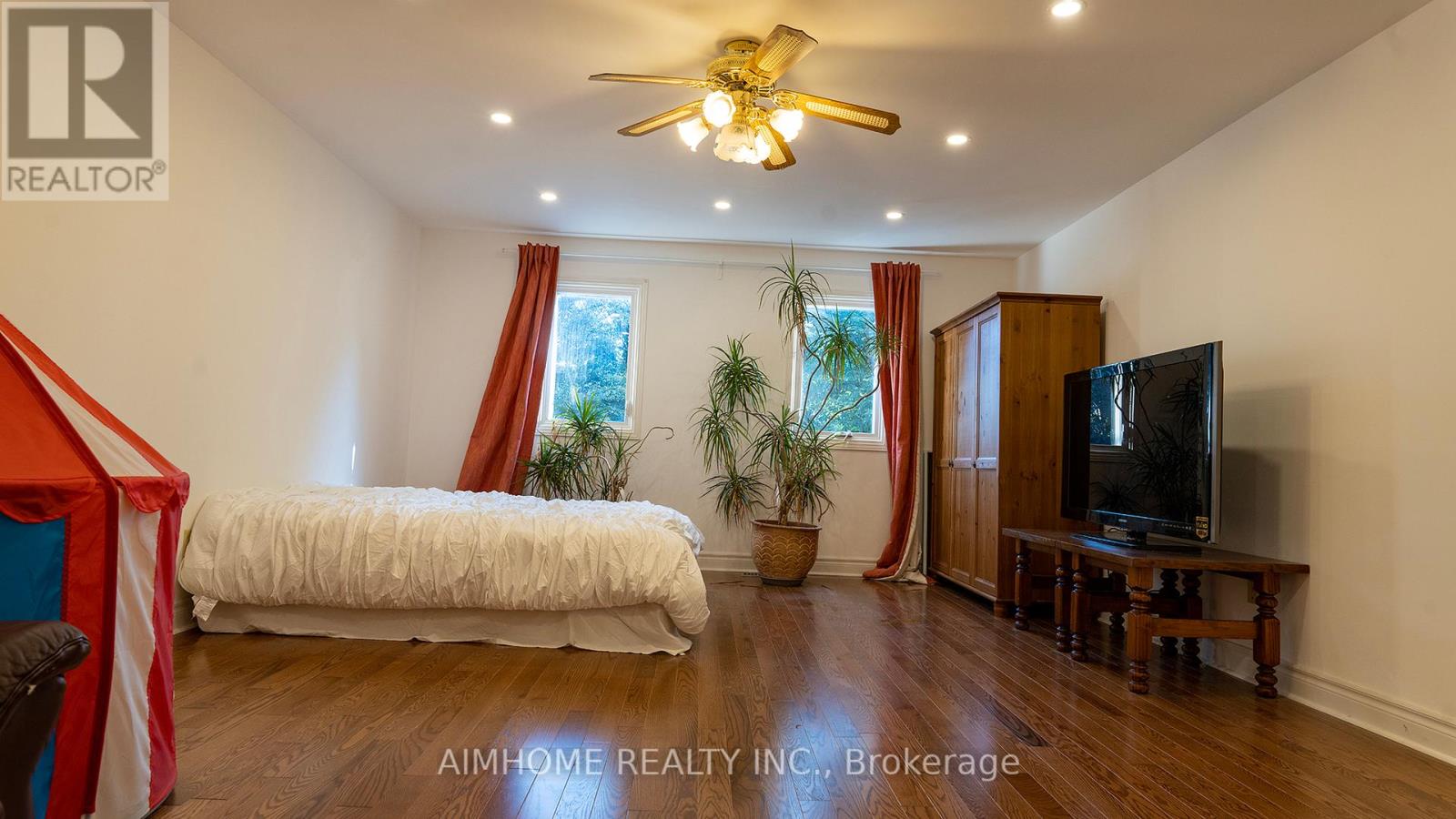 59 Peterborough Avenue, Markham, Ontario  L3T 7C2 - Photo 16 - N12033263