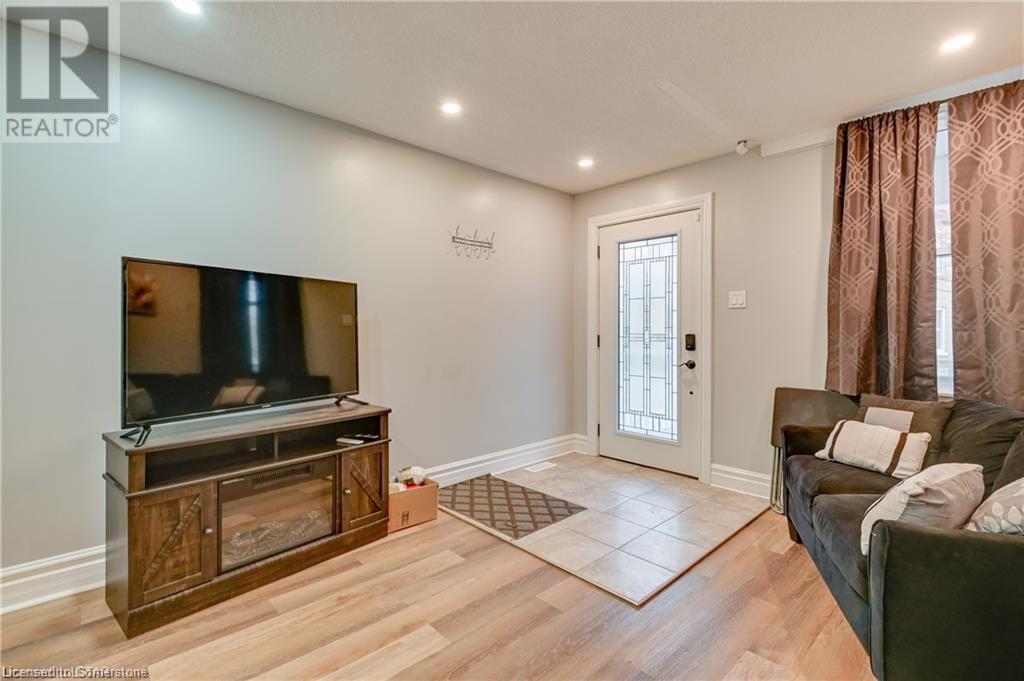 Photo 5 of 40 for 12 Cartwright Street