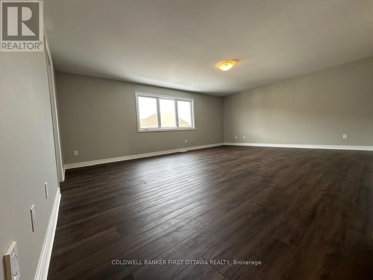 620 Sora Way, Ottawa, Ontario  K1T 0N7 - Photo 24 - X12033306