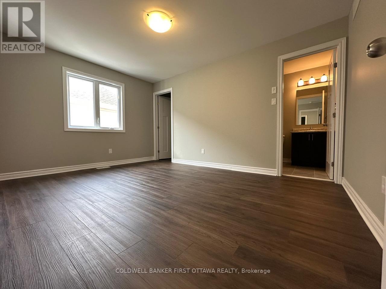 620 Sora Way, Ottawa, Ontario  K1T 0N7 - Photo 33 - X12033306