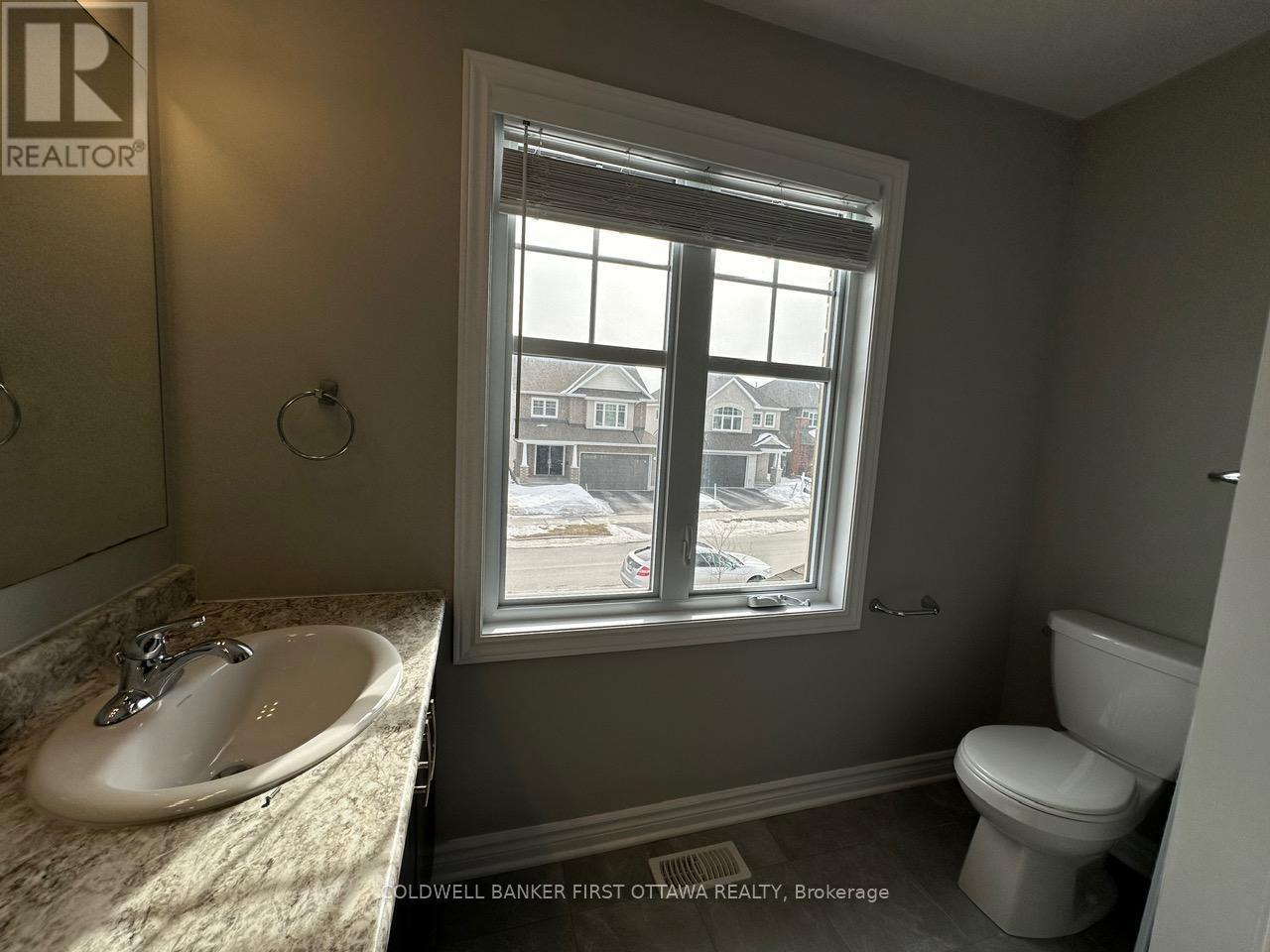 620 Sora Way, Ottawa, Ontario  K1T 0N7 - Photo 39 - X12033306