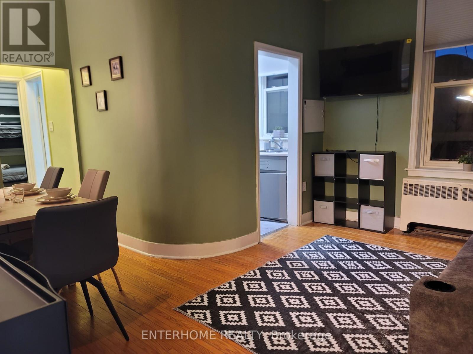 2 - 51 Queen Street E, Brampton (Downtown Brampton), Ontario  L6W 2A7 - Photo 1 - W12033308