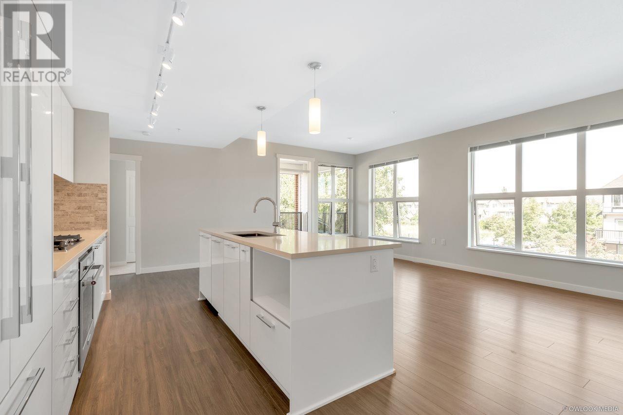 205 9500 TOMICKI AVENUE, Richmond, British Columbia