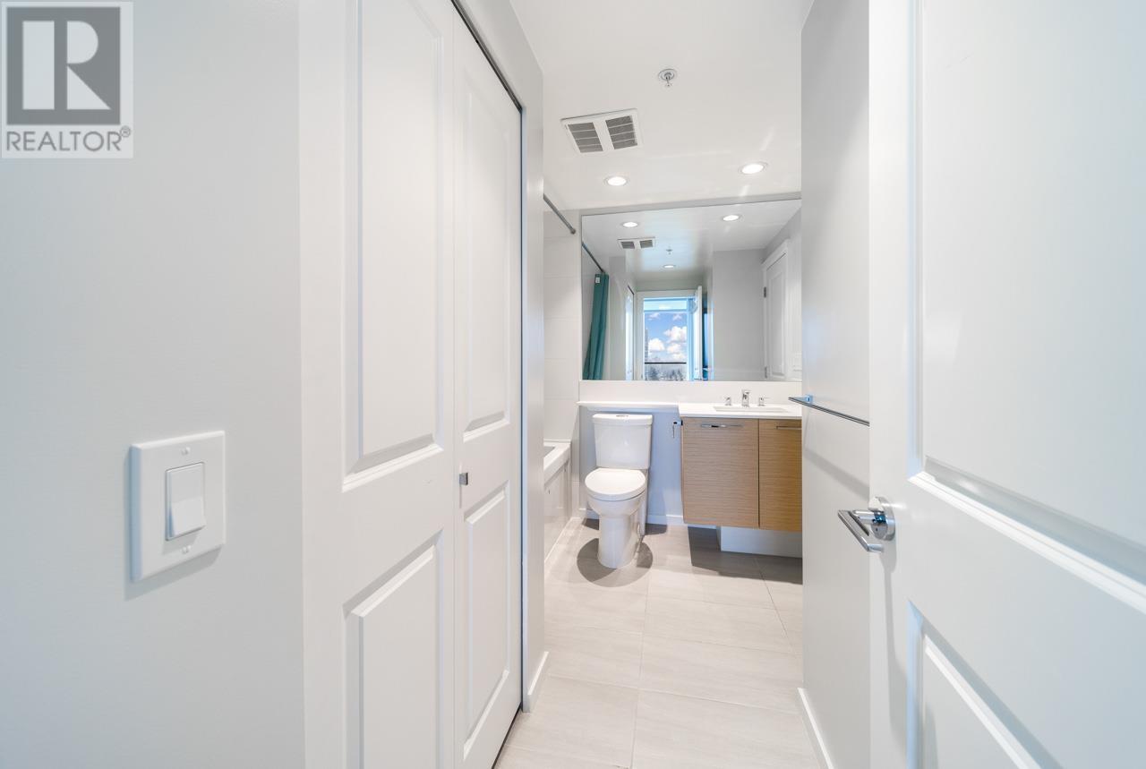 Listing Picture 15 of 24 : 702 6700 DUNBLANE AVENUE, Burnaby / 本拿比 - 魯藝地產 Yvonne Lu Group - MLS Medallion Club Member