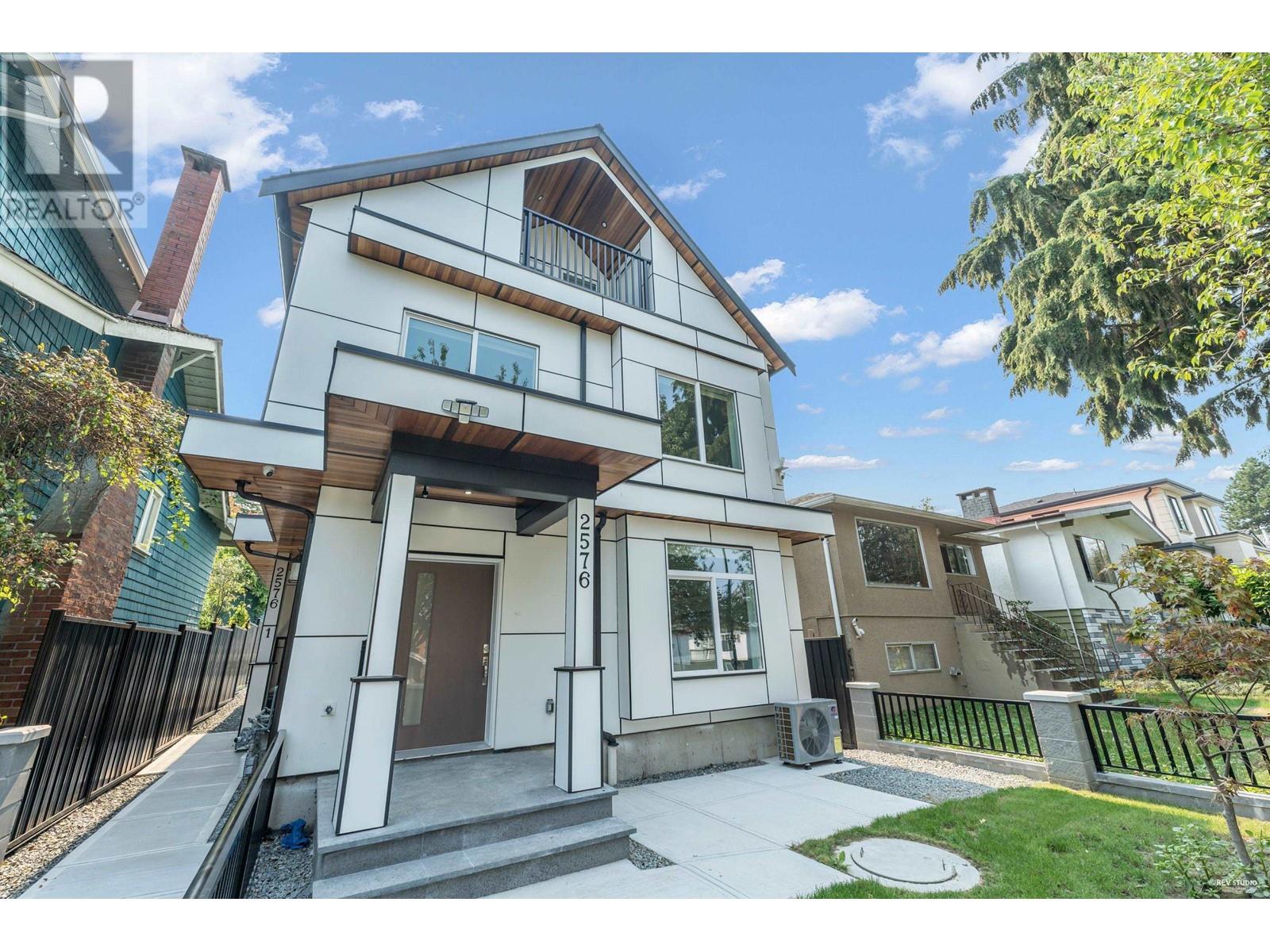 2 2576 E 28TH AVENUE, vancouver, British Columbia
