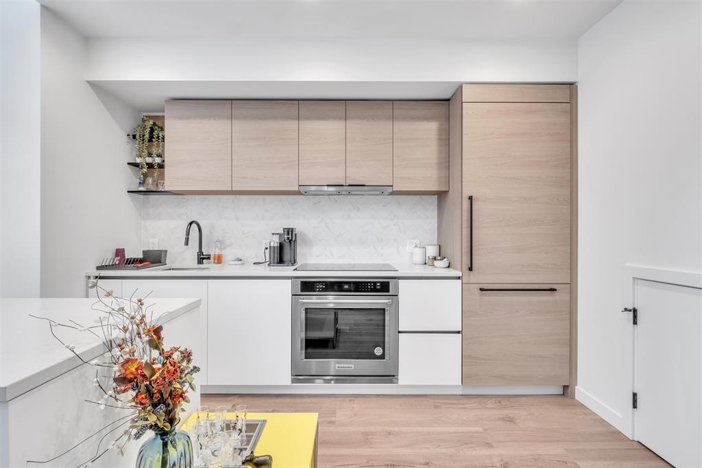 Property at TH6 10448 UNIVERSITY DRIVE image 3