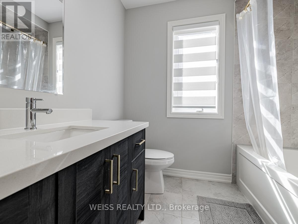 33 Frederick Taylor Way, East Gwillimbury, Ontario  L0G 1M0 - Photo 24 - N12033323