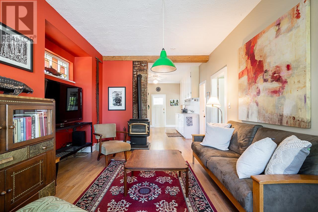 3336 E Georgia Street, Vancouver, British Columbia  V5K 2L4 - Photo 5 - R2978535