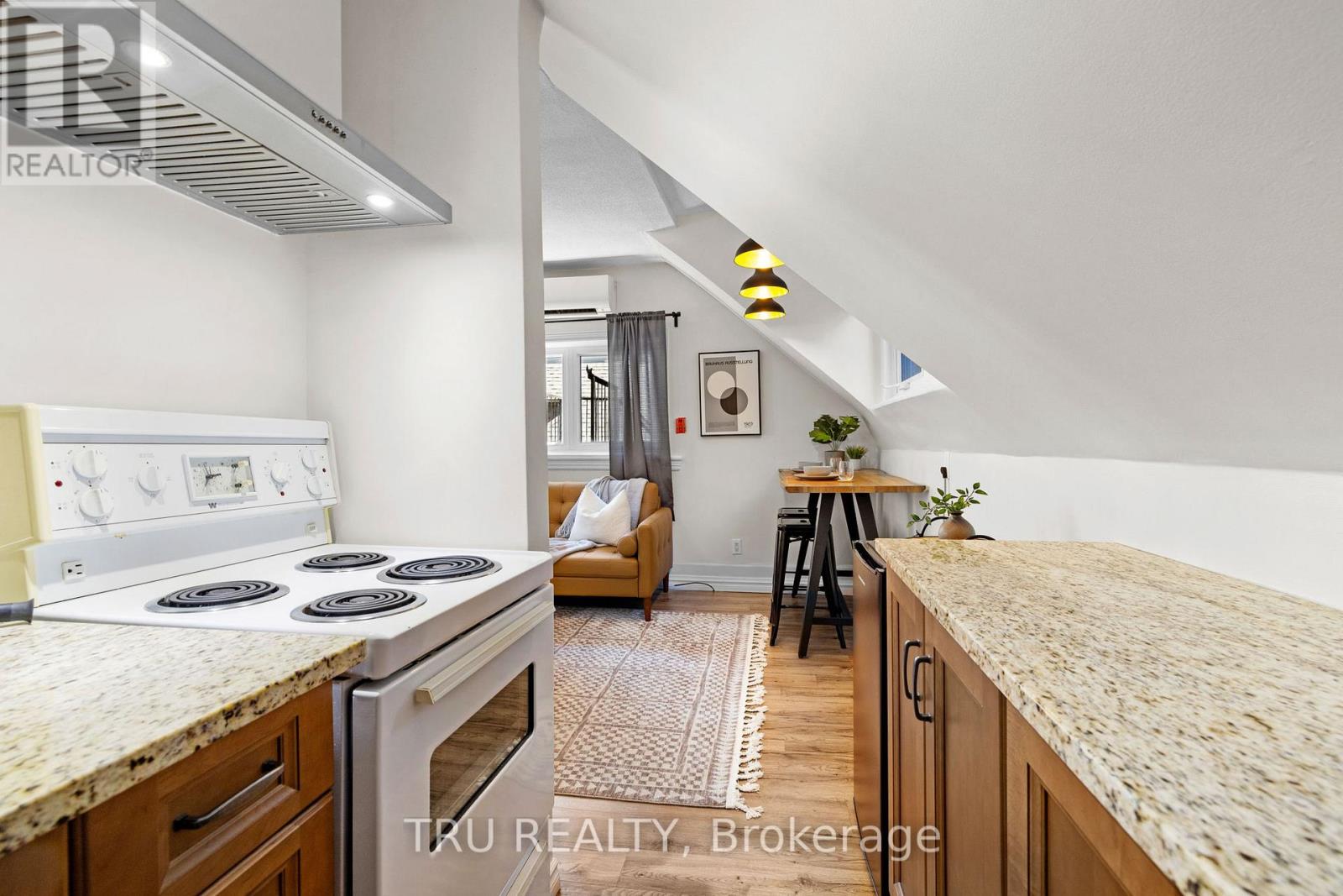 2 - 160 Metcalfe Street, Ottawa, Ontario  K2P 1P2 - Photo 14 - X12033368