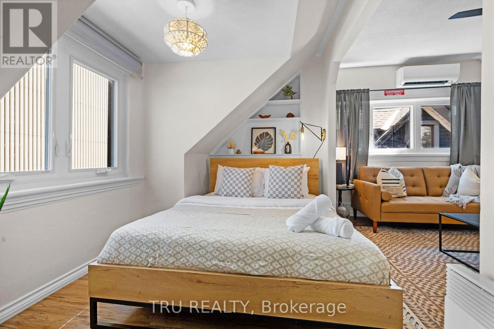 2 - 160 Metcalfe Street, Ottawa, Ontario  K2P 1P2 - Photo 7 - X12033368