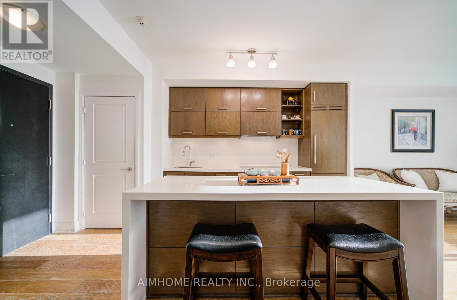 1205 - 1080 Bay Street, Toronto, Ontario  M5S 0A5 - Photo 10 - C12033372