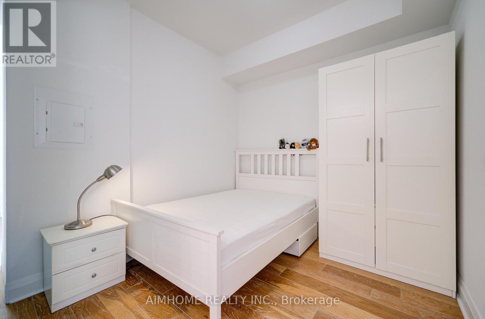 1205 - 1080 Bay Street, Toronto, Ontario  M5S 0A5 - Photo 21 - C12033372